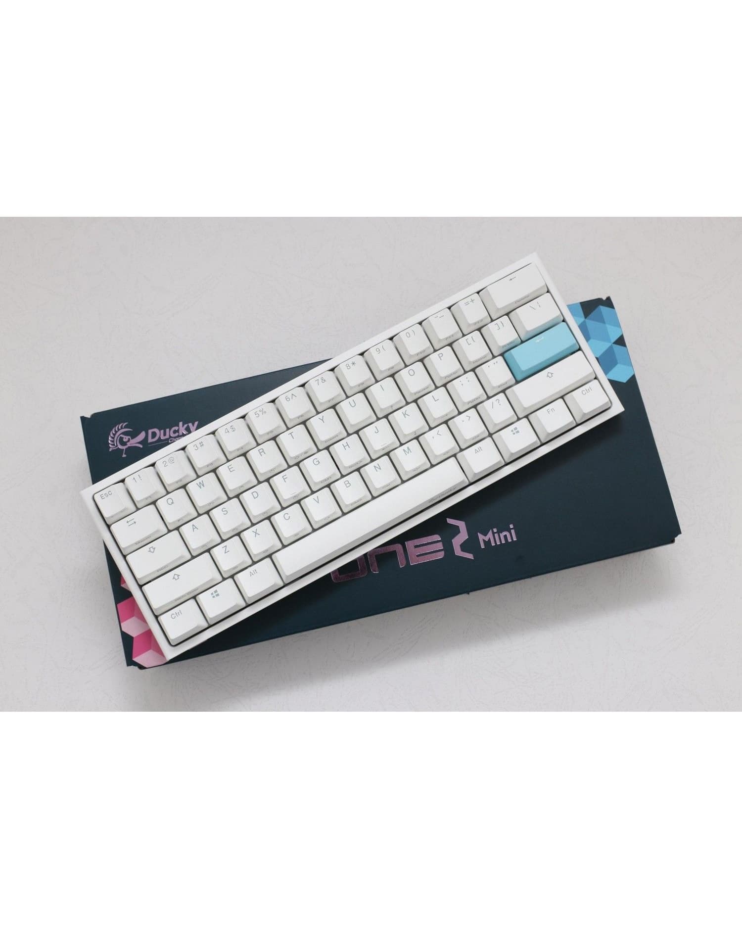 TECLADO GAMER DUCKY ONE 2 MINI PURE WHITE BLANCO RGB CHERRY BLUE RGB DOUBLE SHOT PBT MECANICO